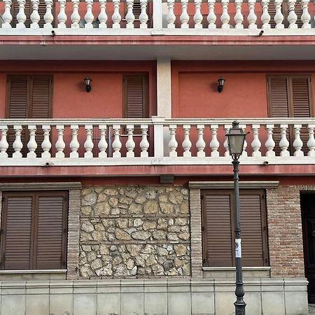 Casa Vacanza Donna Laura Barcellona Pozzo di Gotto Esterno foto