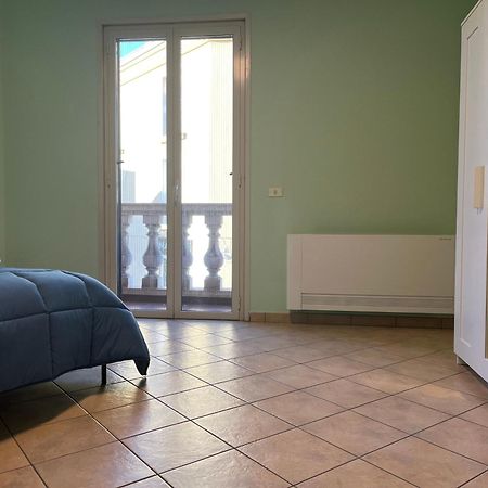 Casa Vacanza Donna Laura Barcellona Pozzo di Gotto Esterno foto