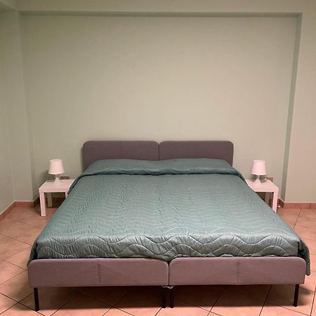 Casa Vacanza Donna Laura Barcellona Pozzo di Gotto Esterno foto
