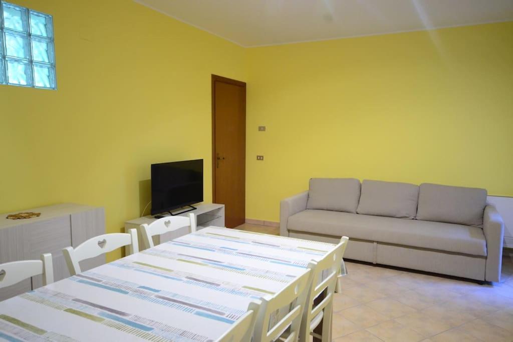 Casa Vacanza Donna Laura Barcellona Pozzo di Gotto Esterno foto