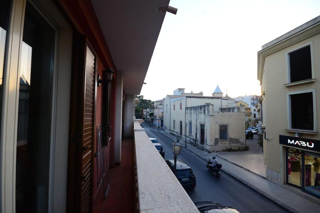 Casa Vacanza Donna Laura Barcellona Pozzo di Gotto Esterno foto