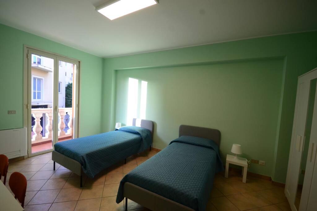 Casa Vacanza Donna Laura Barcellona Pozzo di Gotto Esterno foto