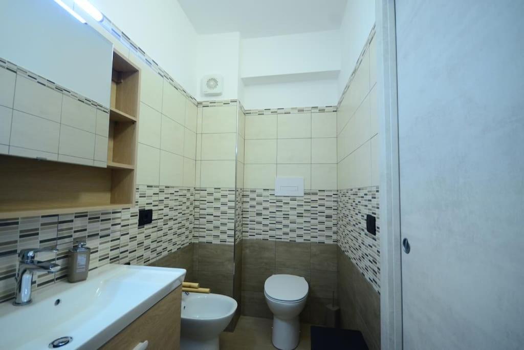 Casa Vacanza Donna Laura Barcellona Pozzo di Gotto Esterno foto