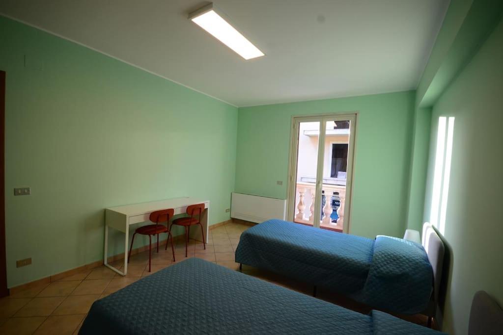 Casa Vacanza Donna Laura Barcellona Pozzo di Gotto Esterno foto