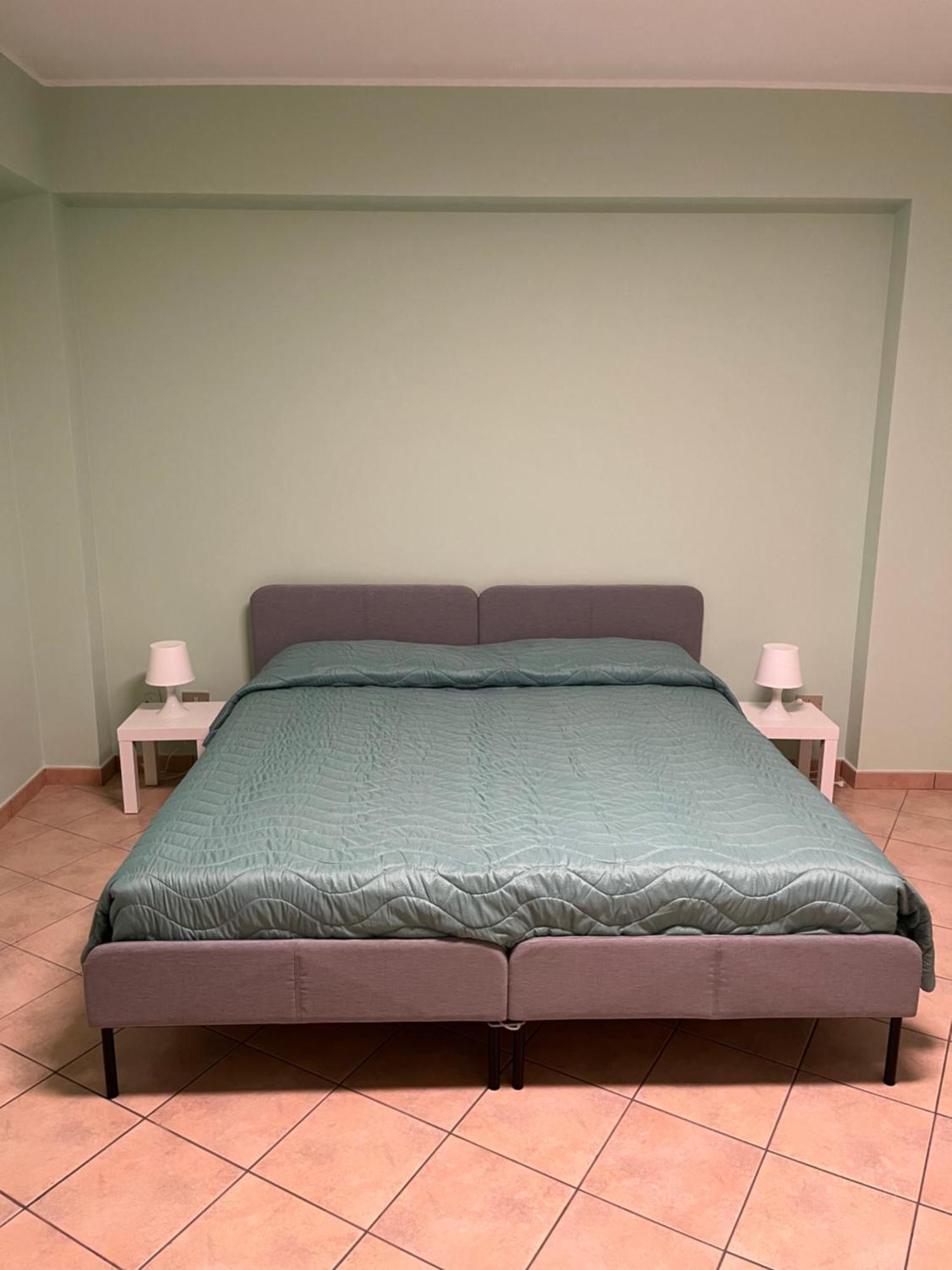 Casa Vacanza Donna Laura Barcellona Pozzo di Gotto Esterno foto
